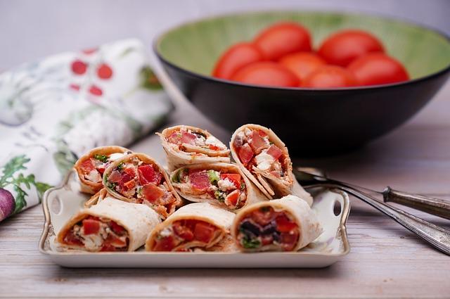 Tortilla s Kuřecím Masem: Mexická Večeře na Stůl za 20 Minut!